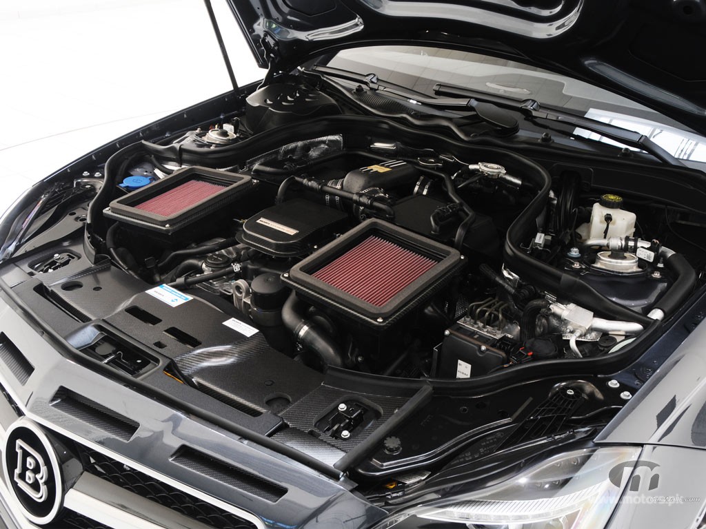 Mercedes-Benz CLS-Derived Brabus Rocket engine view